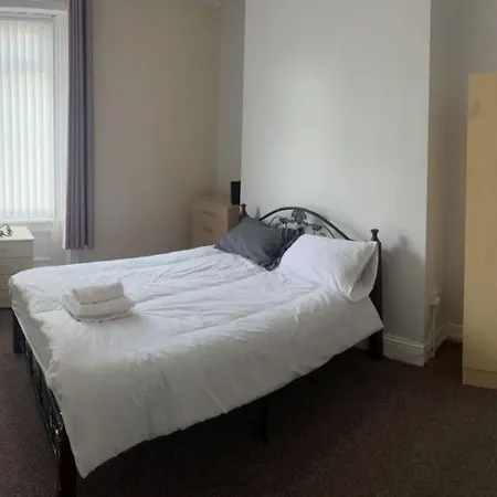 Arthurs Hill Newcastle, Free Parking Fully Equipped Kitchen 4 Bedrooms, Near City Centre Exterior photo