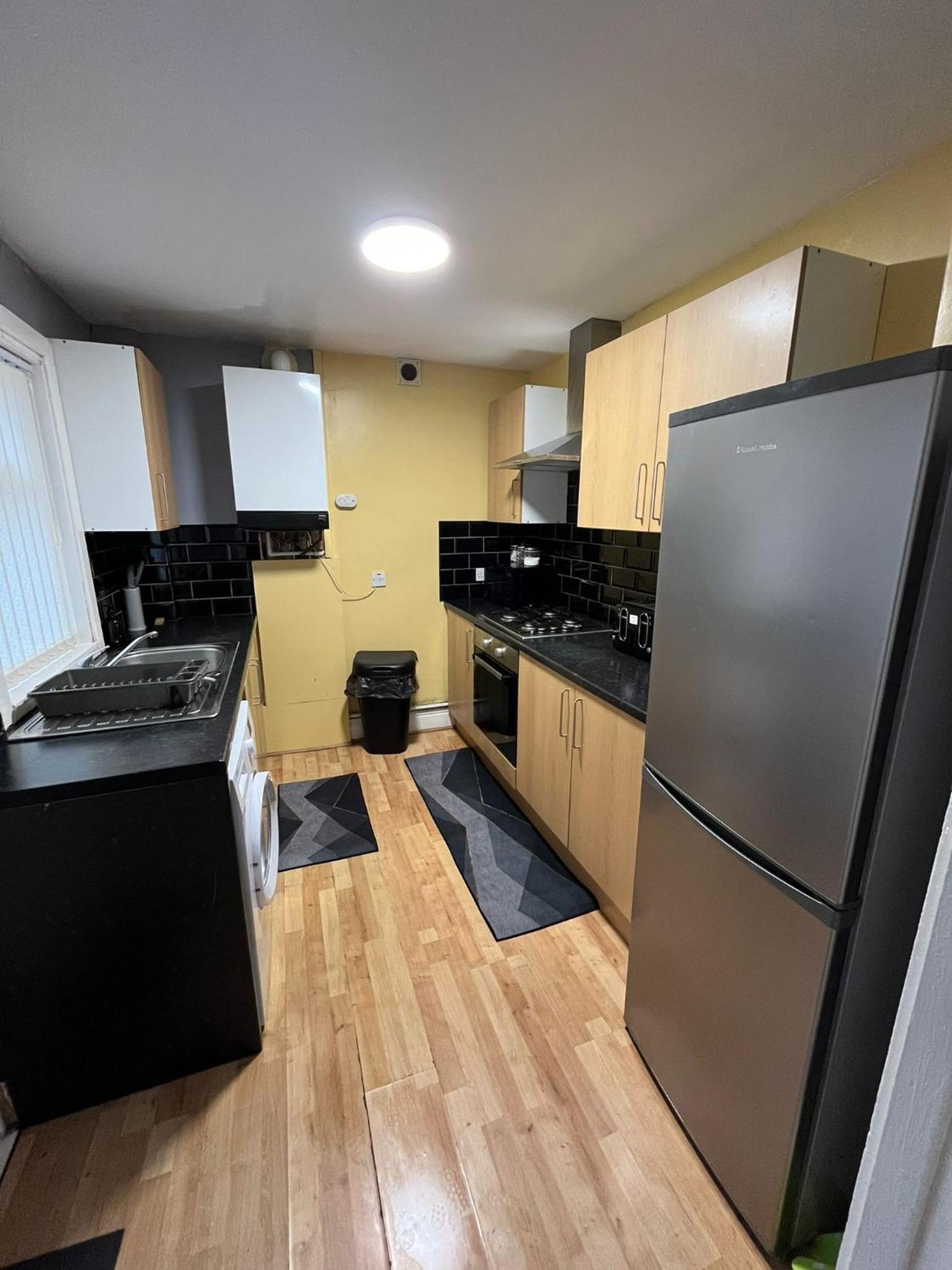 Apartamento Arthurs Hill Newcastle, Free Parking Fully Equipped Kitchen 4 Bedrooms, Near Centre *